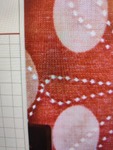 Load image into Gallery viewer, Camera to view the back of the quilt, tension check. Read description.