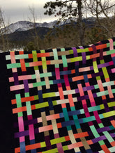 Load image into Gallery viewer, Modern Scrappy Quilt, woven.