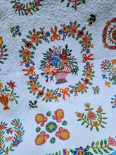 Load image into Gallery viewer, Baltimore Album, needle turn applique, Queen size.