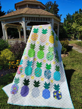 Load image into Gallery viewer, Summer Pineapple quilt