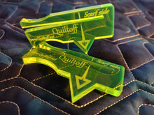 Load image into Gallery viewer, Needle guider. Longarm needle setting/positioning tool. 2 pieces in package.