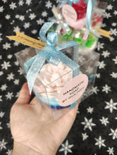 Load image into Gallery viewer, Soap flowers in cube