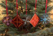 Load image into Gallery viewer, Christmas quilt block ornaments