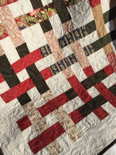 Load image into Gallery viewer, Woven Cotton Quilt: Classic Heirloom Design
