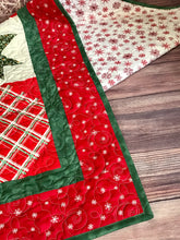 Load image into Gallery viewer, Christmas quilt, Stars, vintage prints.
