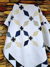 Load image into Gallery viewer, Twinkle quilt, pick your size and fabrics!
