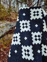 Load image into Gallery viewer, Minimalist 'Sophia' Quilt
