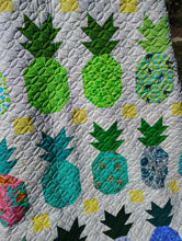 Load image into Gallery viewer, Summer Pineapple quilt
