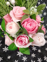 Load image into Gallery viewer, Christmas soap bouquet, medium
