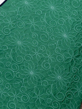 Load image into Gallery viewer, Gorgeous Sunflower Quilt, queen size, handmade, heirloom
